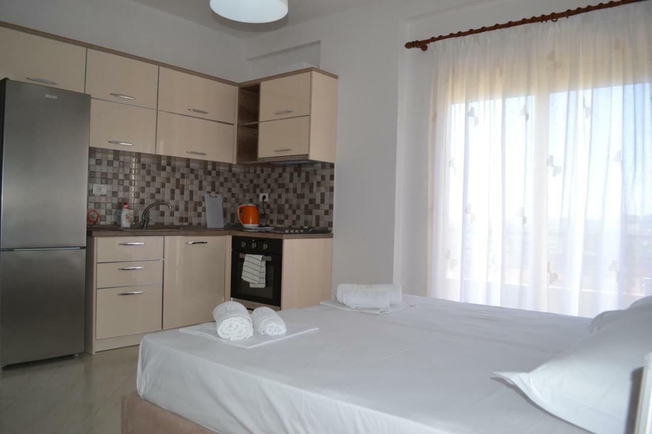 Seaview Bay Studio & Private Garage Vlorë Eksteriør bilde