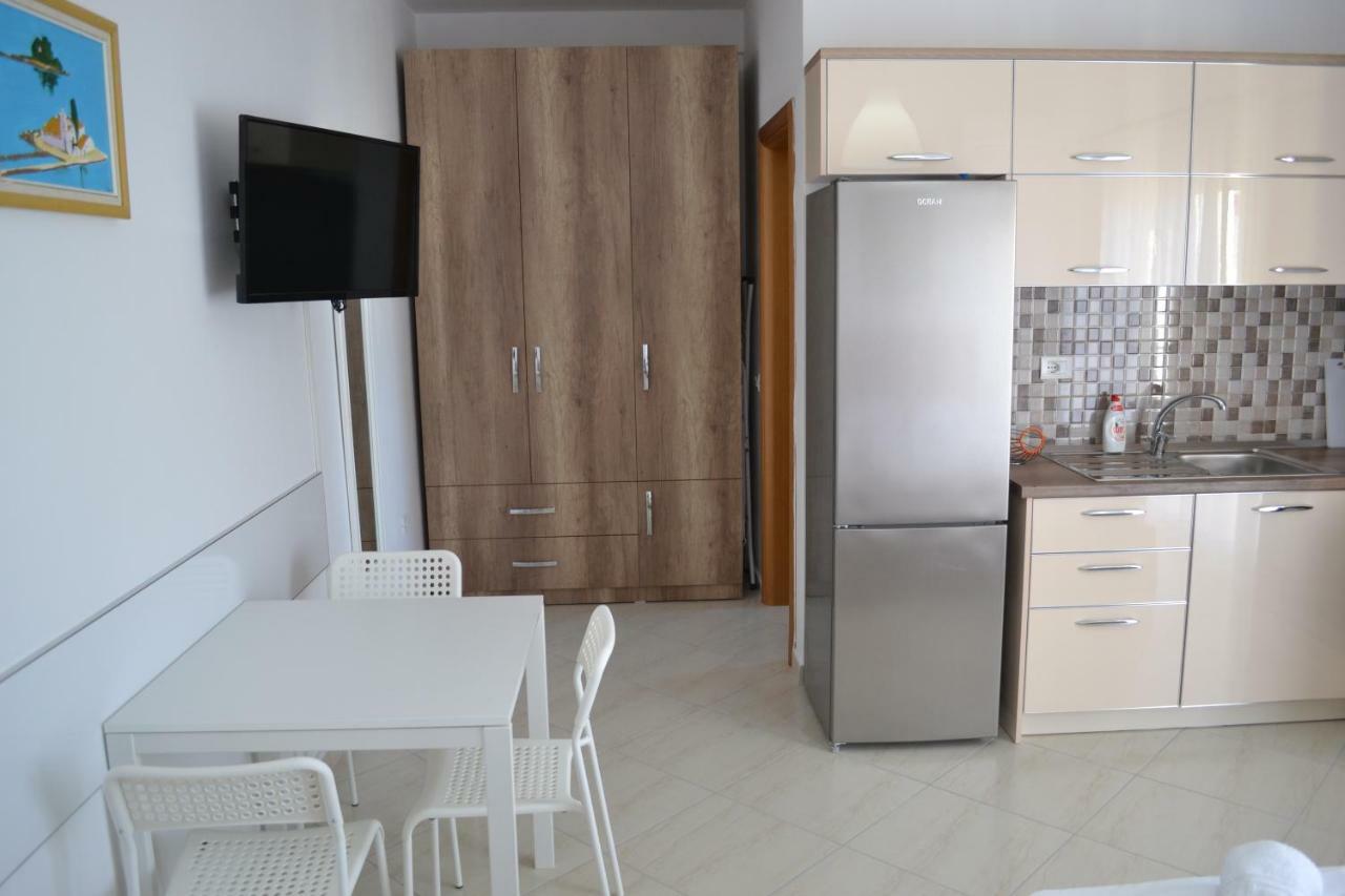 Seaview Bay Studio & Private Garage Vlorë Eksteriør bilde